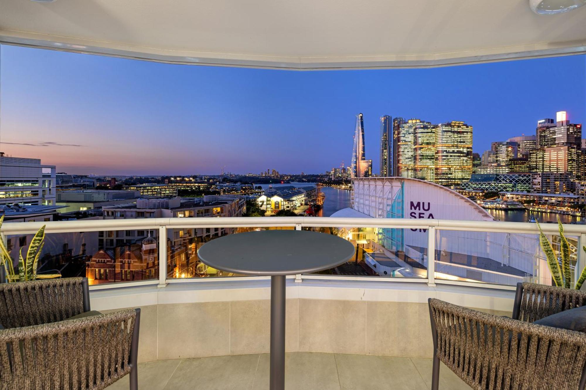 3 Bedroom Darling Harbour Apartment Сидни Екстериор снимка